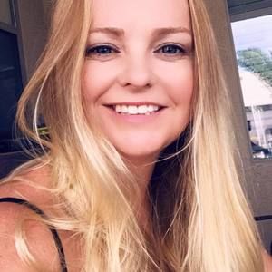 Meet your Posher, Courtney a